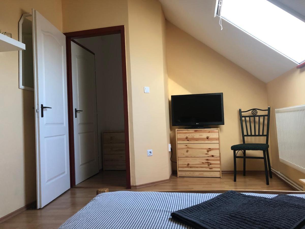 Gyongy Panzio Hotel Velence Luaran gambar
