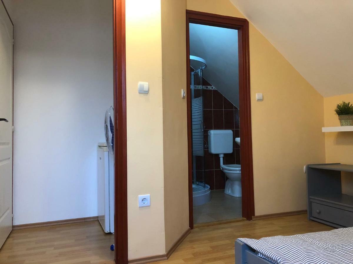 Gyongy Panzio Hotel Velence Luaran gambar